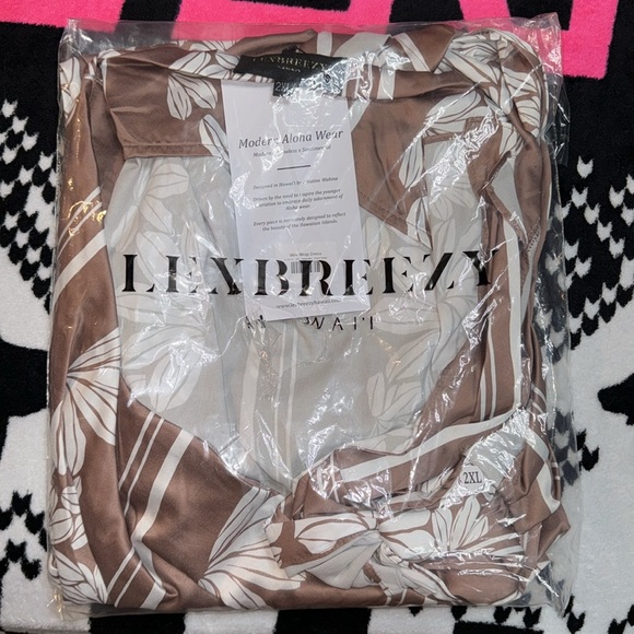 ❌❌❌ SOLD LPH❌❌❌Lexbreezy Hawaii 🌺 Naupaka Rose Taupe 🌹 Mini Wrap Dress NWT - Picture 4 of 8